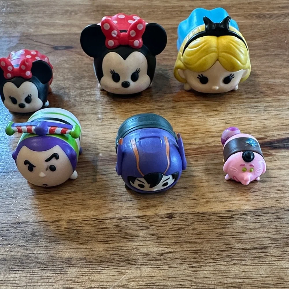 Disney Tsum Tsum Mini Figures mini mouse buzz Alice